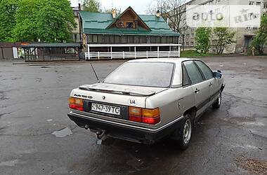 Седан Audi 100 1984 в 