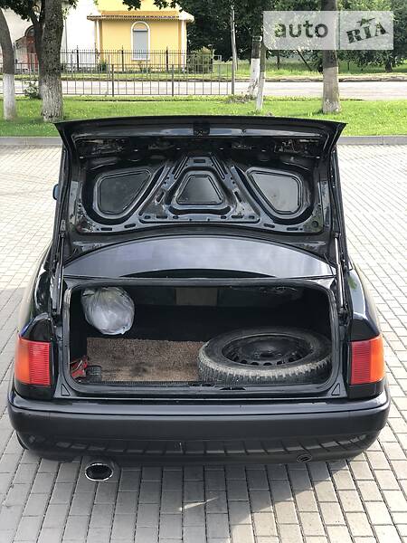 Седан Audi 100 1991 в Коломые