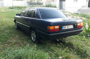Седан Audi 100 1990 в 