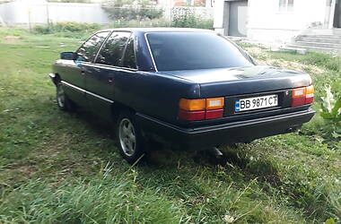 Седан Audi 100 1990 в Сватово