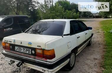 Седан Audi 100 1985 в Ровно