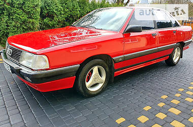 Седан Audi 100 1988 в Чорткове