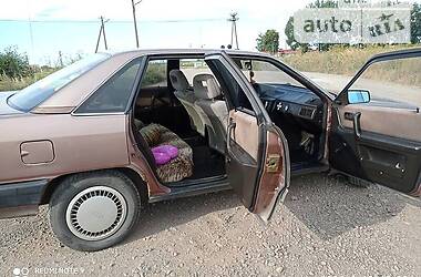Седан Audi 100 1983 в 