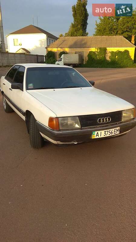Audi 100 1985 Audi 100 1985