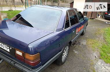 Седан Audi 100 1989 в Трускавце