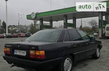 Седан Audi 100 1990 в Виннице