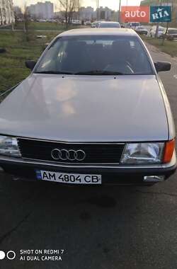 Седан Audi 100 1986 в Киеве