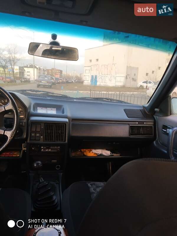 Седан Audi 100 1986 в Киеве