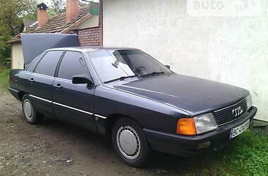 Седан Audi 100 1986 в 