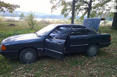 Седан Audi 100 1986 в 
