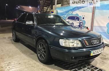 Седан Audi 100 1993 в Рахове