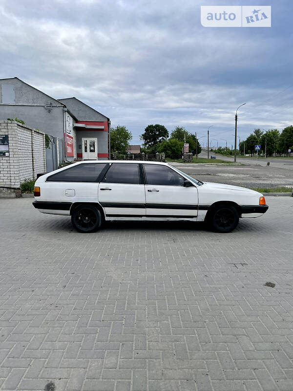 Универсал Audi 100 1989 в Смеле