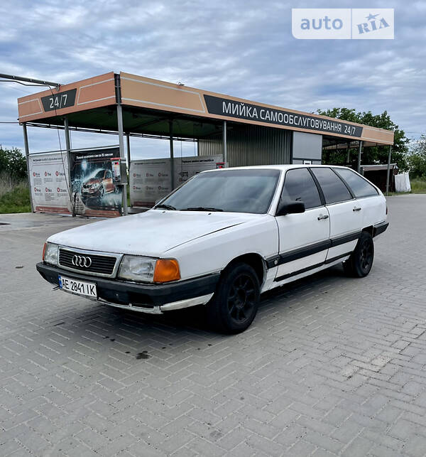 Универсал Audi 100 1989 в Смеле