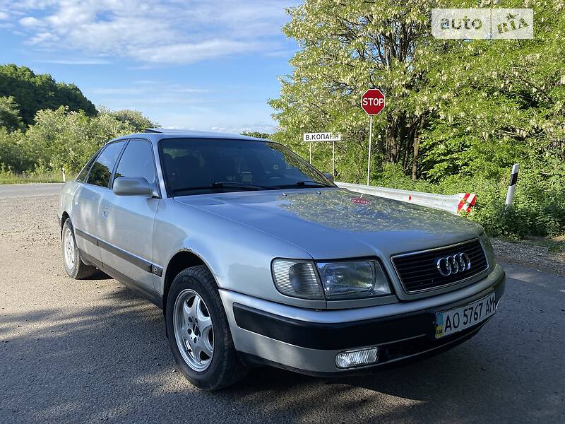 Седан Audi 100 1994 в Виноградове