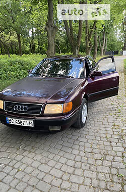 Седан Audi 100 1992 в Жовкве