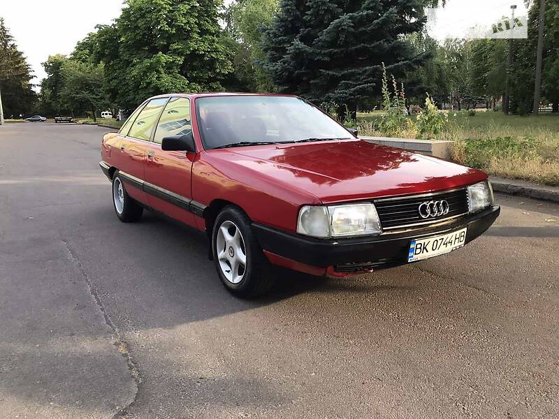 Седан Audi 100 1990 в Рівному