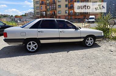 Седан Audi 100 1986 в Тернополі