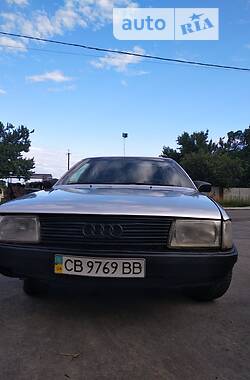 Седан Audi 100 1984 в Чернигове