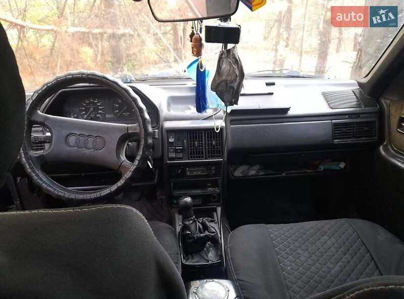 Седан Audi 100 1987 в Чернигове