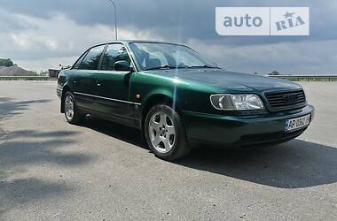 Седан Audi 100 1996 в Прилуках