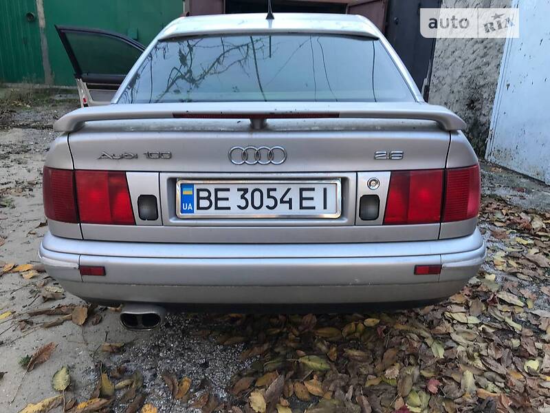 Седан Audi 100 1993 в Николаеве