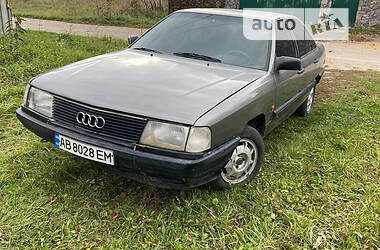 Седан Audi 100 1987 в Бершаді