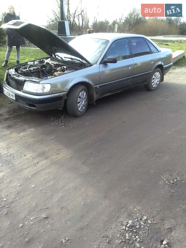 Седан Audi 100 1991 в Жовкве