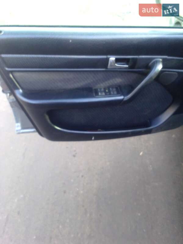 Седан Audi 100 1991 в Жовкве