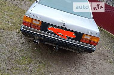 Седан Audi 100 1984 в Герці