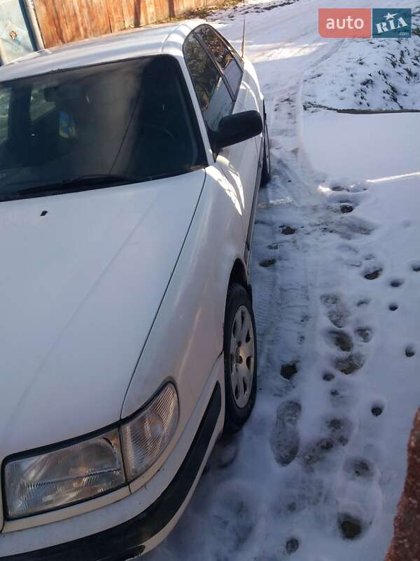Универсал Audi 100 1993 в Хотине