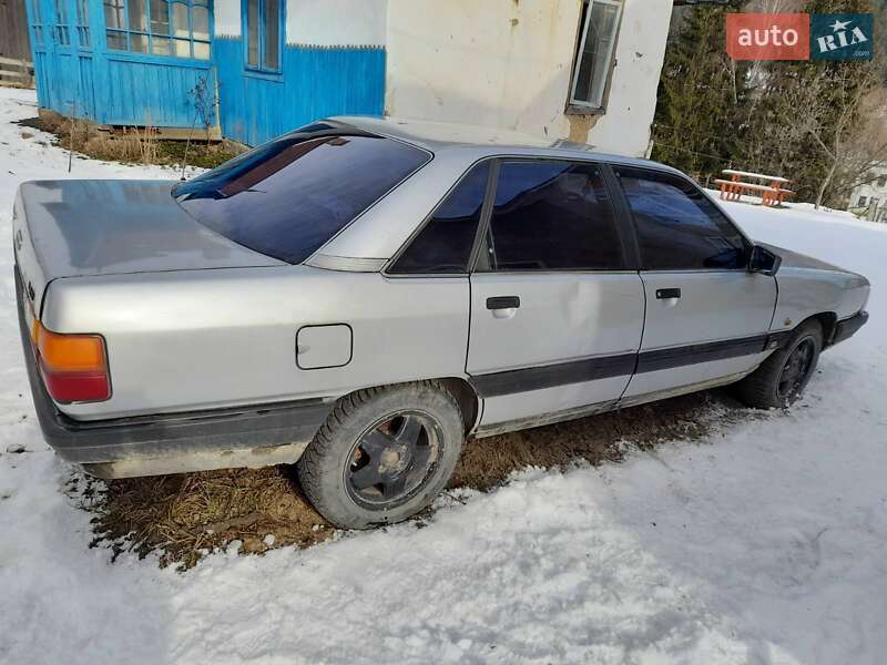Седан Audi 100 1990 в Чернівцях фото 4 Седан Audi 100 1990 в Чернівцях