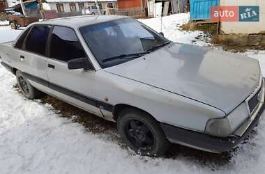 Седан Audi 100 1990 в Черновцах