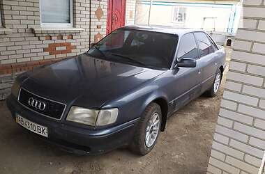 Седан Audi 100 1991 в Томашполе