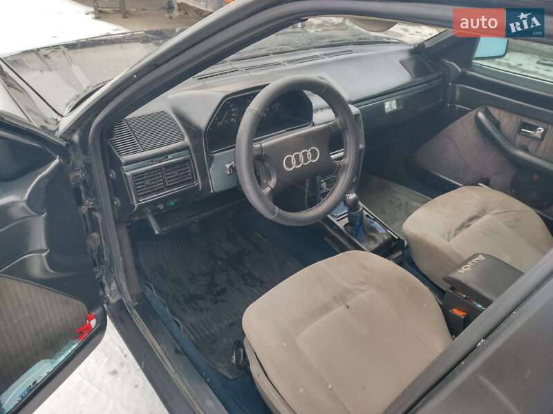 Седан Audi 100 1987 в Чернівцях