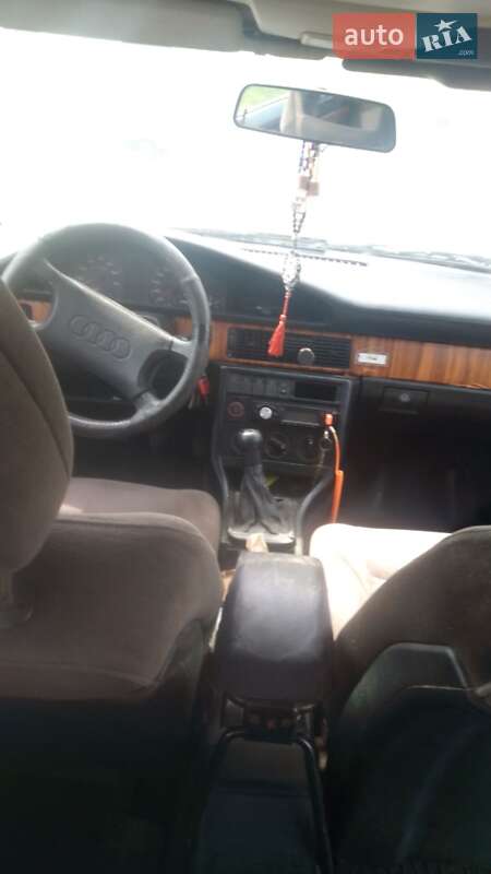 Седан Audi 100 1988 в Луцке