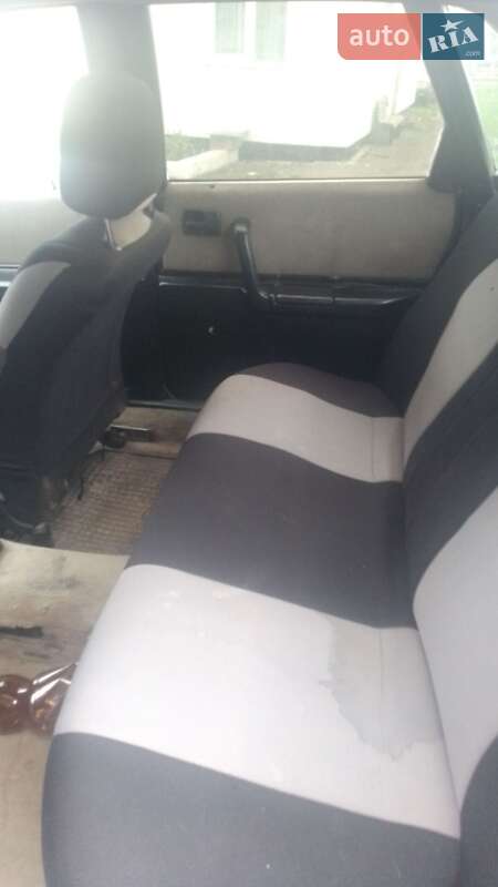 Седан Audi 100 1988 в Луцке