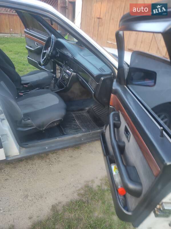 Универсал Audi 100 1986 в Черновцах фото 5 Универсал Audi 100 1986 в Черновцах