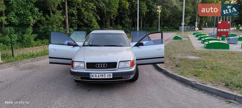 Седан Audi 100 1992 в Киеве