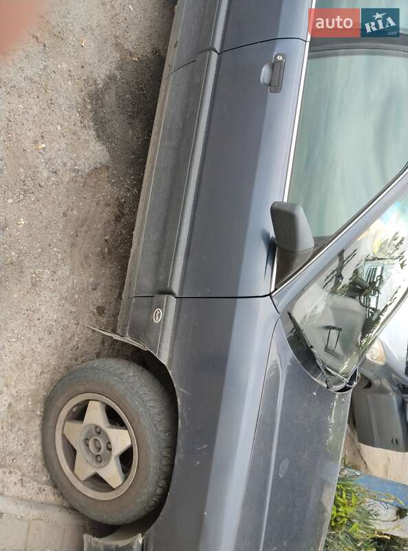 Седан Audi 100 1988 в Чернівцях