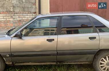 Седан Audi 100 1989 в Самборе