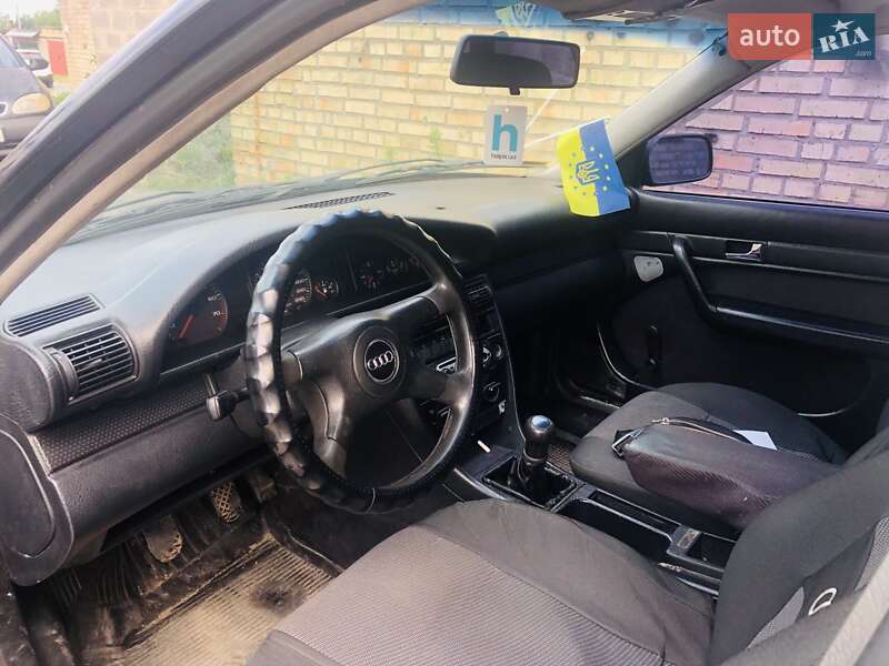 Седан Audi 100 1993 в Буче