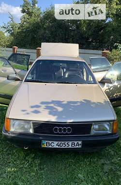 Седан Audi 100 1989 в Сокале