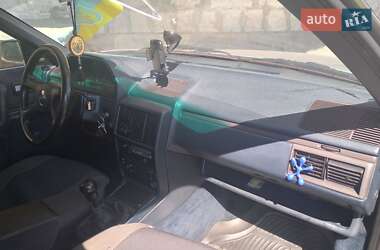 Седан Audi 100 1986 в 