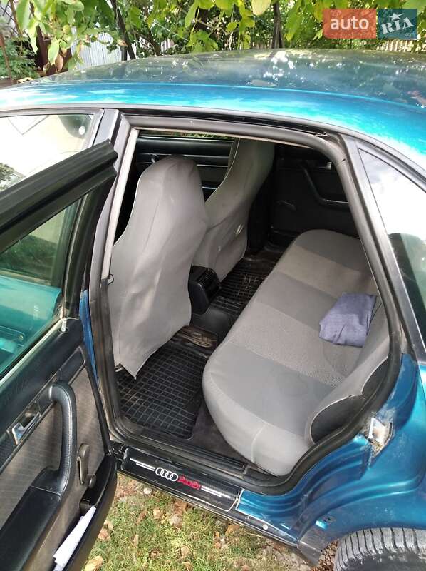 Седан Audi 100 1995 в Чорткові