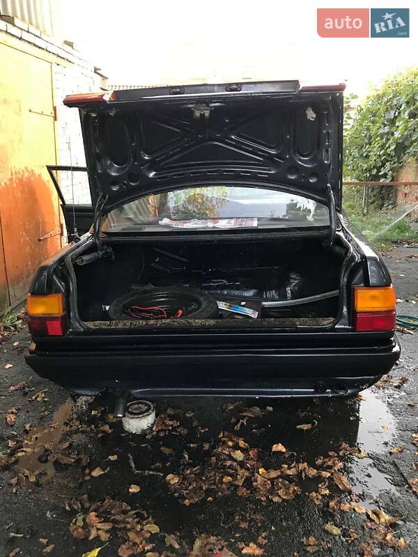 Седан Audi 100 1989 в Луцке