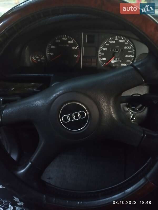 Седан Audi 100 1993 в Ровно