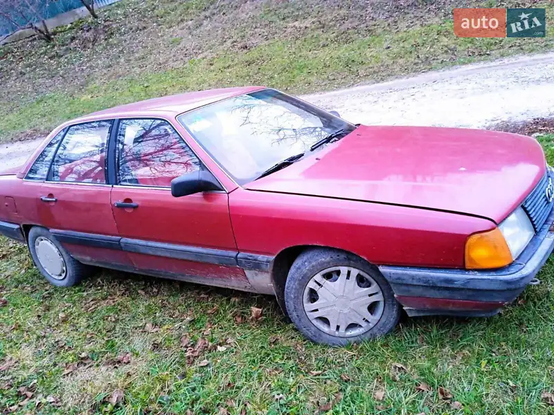 Седан Audi 100 1983 в 