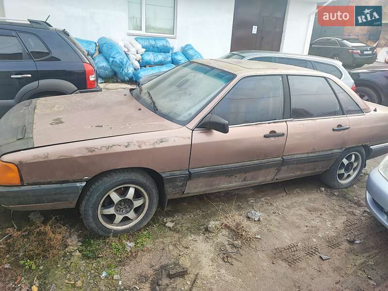 Седан Audi 100 1988 в Хмельницком