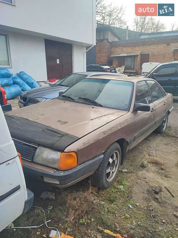 Седан Audi 100 1988 в Хмельницком