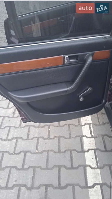 Седан Audi 100 1992 в Шацьку